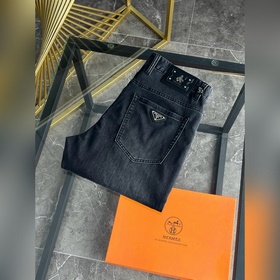 Новая коллекция Prada IT уже в продаже
