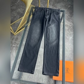 Новая коллекция Prada IT уже в продаже
