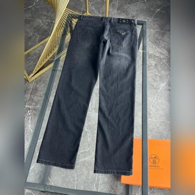 Новая коллекция Prada IT уже в продаже
