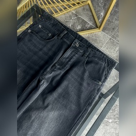 Новая коллекция Prada IT уже в продаже