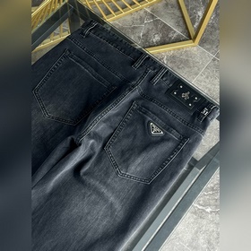 Новая коллекция Prada IT уже в продаже