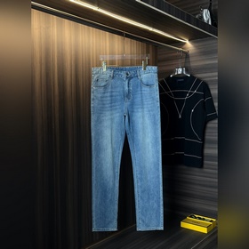 Новая коллекция Prada IT уже в продаже