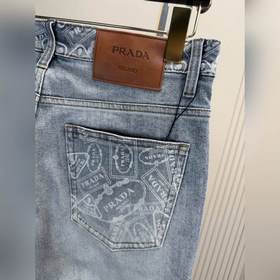 Prada  Новая коллекция мужских джинсо