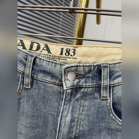 Prada  Новая коллекция мужских джинсо