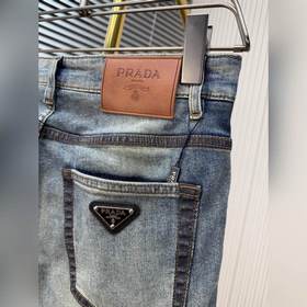 Prada  Новая коллекция мужских джинсо