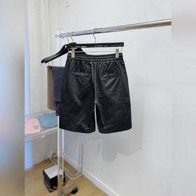 Новые летние мужские шорты Prada 2026：