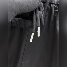 Новые летние мужские шорты Prada 2026：