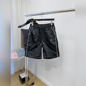 Новые летние мужские шорты Prada 2026：