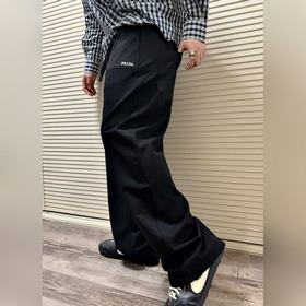Штаны Prada с асимметричным кроем и ши