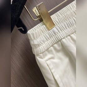 Черно-белые повседневные брюки Prada в