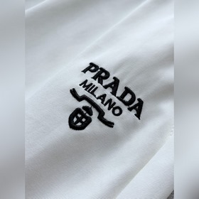 Черно-белые повседневные брюки Prada в