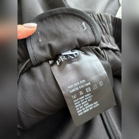 Черно-белые повседневные брюки Prada в