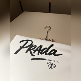 Prada： новая коллекция весна-лето 2026