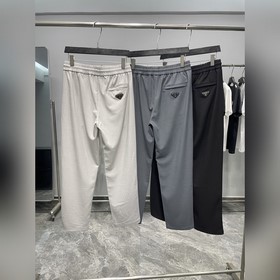 Prada — новые мужские брюки в стиле кэ