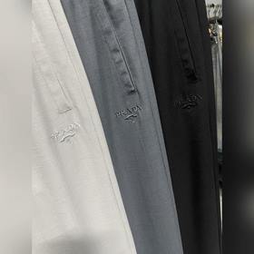 Prada — новые мужские брюки в стиле кэ