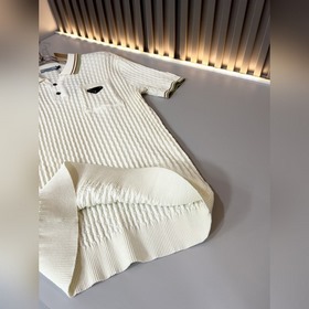 Prada： новая модель мужской трикотажно