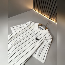 Prada： новая модель мужской трикотажно