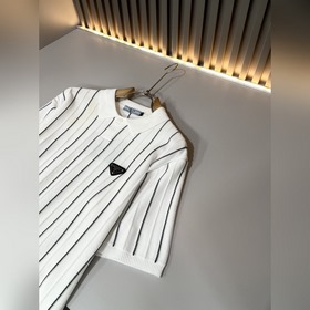 Prada： новая модель мужской трикотажно