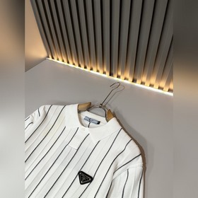 Prada： новая модель мужской трикотажно