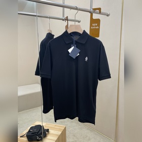 Prada — новая классическая поло-рубашк
