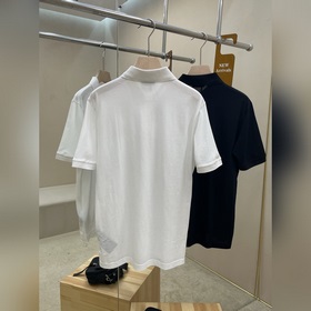 Prada — новая классическая поло-рубашк