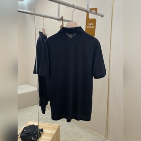 Prada — новая классическая поло-рубашк