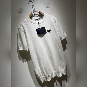 Prada： новая коллекция весна-лето 2026