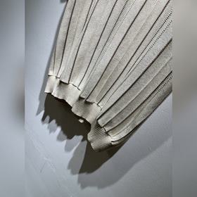 Prada： новая модель мужской трикотажно