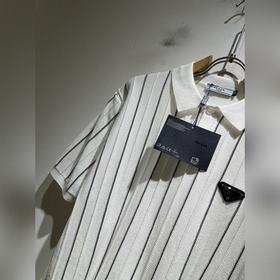 Prada： новая модель мужской трикотажно