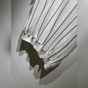 Prada： новая модель мужской трикотажно