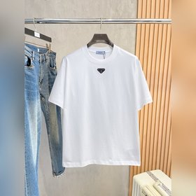 Prada — новая модель летней коллекции