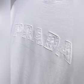 Prada — новая модель летней коллекции