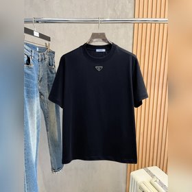 Prada — новая модель летней коллекции