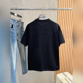 Prada — новая модель летней коллекции 