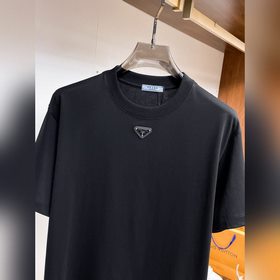 Prada — новая модель летней коллекции 