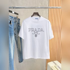 Prada — новая модель летней коллекции
