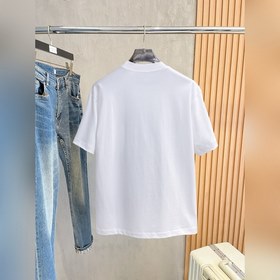 Prada — новая модель летней коллекции 