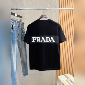 Prada — новая модель летней коллекции