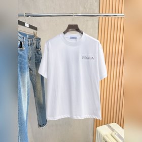 Prada — новая модель летней коллекции