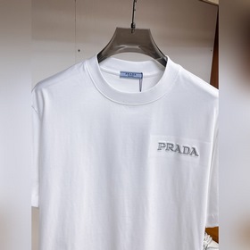Prada — новая модель летней коллекции