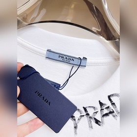 Prada — новая модель летней коллекции 