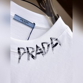 Prada — новая модель летней коллекции 