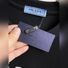 Prada — новая модель летней коллекции 