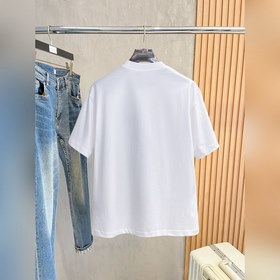 Prada — новая модель летней коллекции