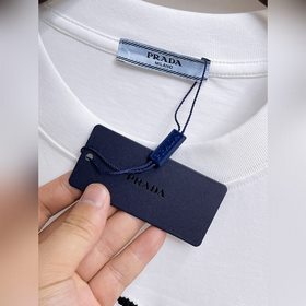 Prada — новая модель летней коллекции 