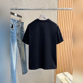Prada — новая модель летней коллекции
