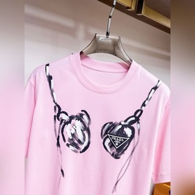 Prada — новая модель летней коллекции 