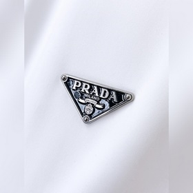 PRADA — модная хитовая рубашка с корот