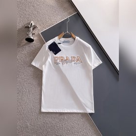 Prada 2026SS： премьера новой весенне-л