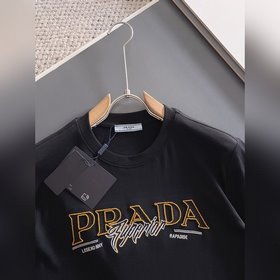 Prada 2026SS： премьера новой весенне-л